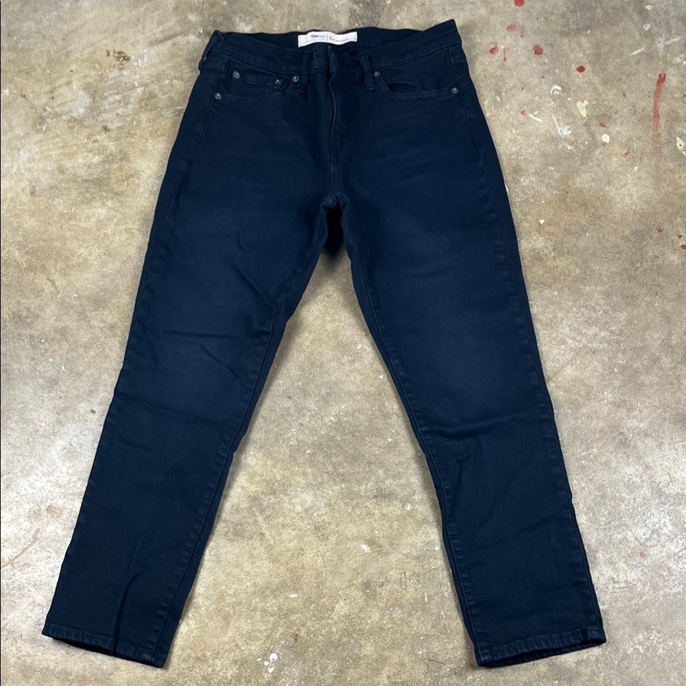 GAP Best Girlfriend Jeans in black 
Size: 28 (read description)